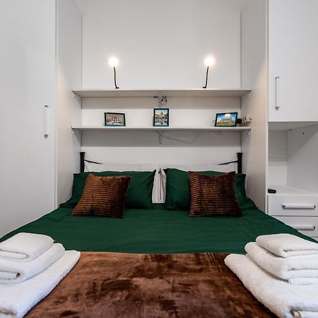 A Due Fermate Dal ColosseoWi-Fi & Netflix Gratis Apartment โรม ภายนอก รูปภาพ