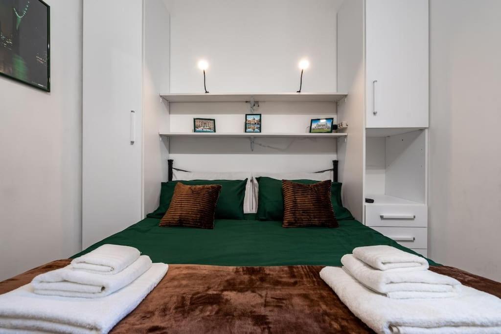 A Due Fermate Dal ColosseoWi-Fi & Netflix Gratis Apartment โรม ภายนอก รูปภาพ