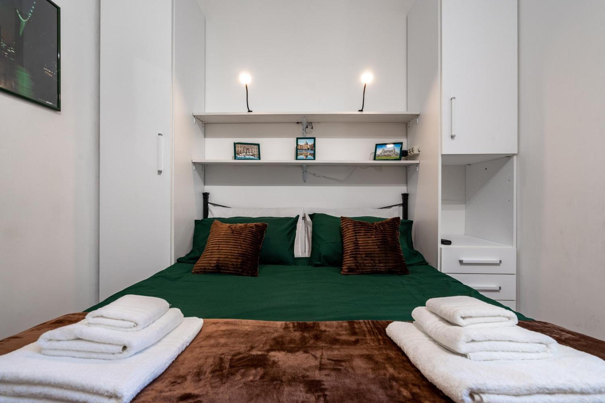 A Due Fermate Dal ColosseoWi-Fi & Netflix Gratis Apartment โรม ภายนอก รูปภาพ