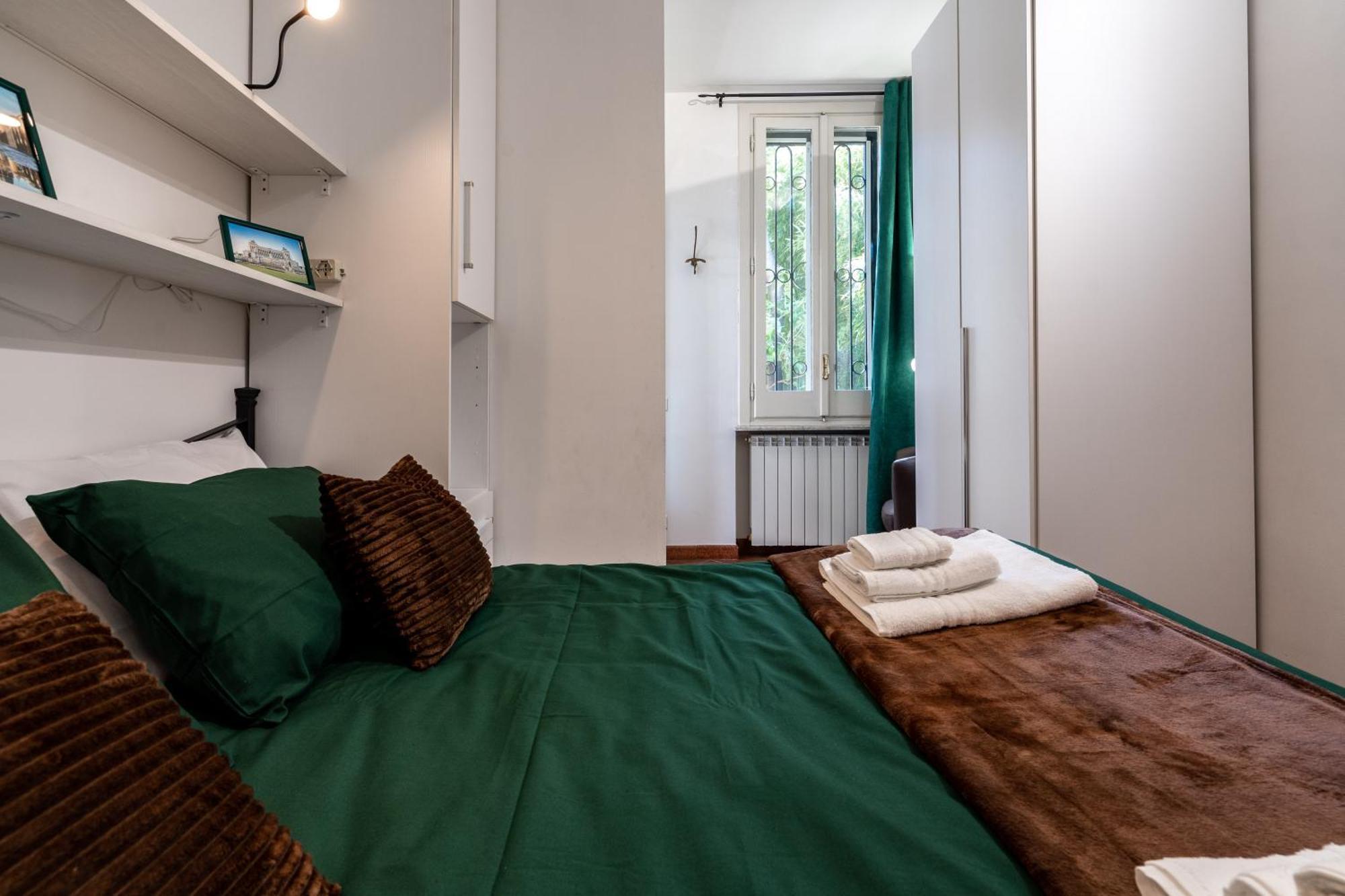 A Due Fermate Dal ColosseoWi-Fi & Netflix Gratis Apartment โรม ภายนอก รูปภาพ