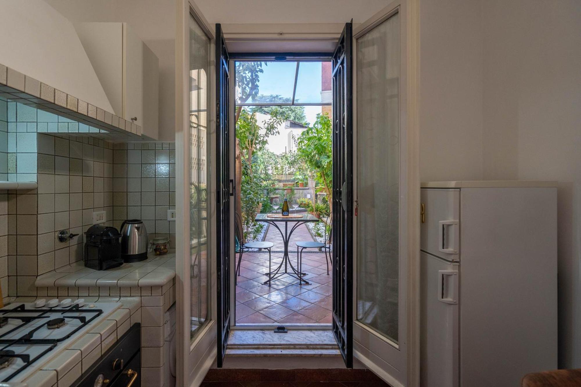 A Due Fermate Dal ColosseoWi-Fi & Netflix Gratis Apartment โรม ภายนอก รูปภาพ